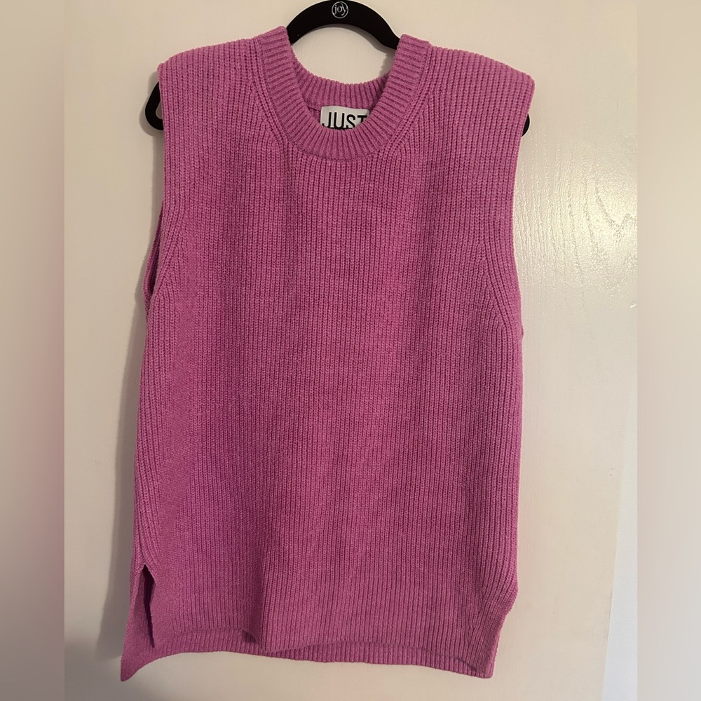 JUST FEMALE vest with shoulder pads size XL